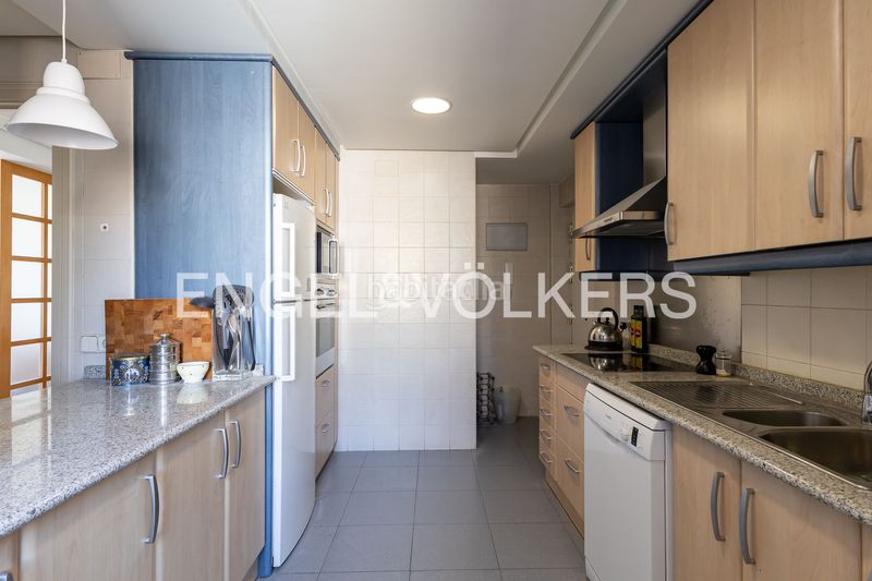 Foto 31da32d0-10e6-45cc-b0c8-7eb56a3a91c3. Pis amb calefacció piscina a Nueva España Madrid