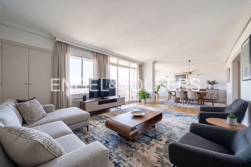 Foto 636b5013-9118-42c7-845a-2ddff07cd4c9. Pis amb calefacció piscina a Nueva España Madrid