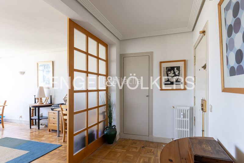 Foto 94cba860-45bc-412b-8fba-7200262bc80c. Pis amb calefacció piscina a Nueva España Madrid