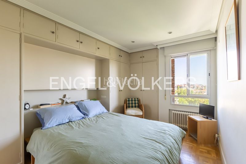 Foto b333767c-9833-4d68-8b96-58bdf6603323. Pis amb calefacció piscina a Nueva España Madrid