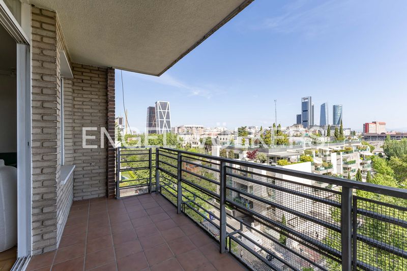 Foto c3caa571-02d8-491f-9bd0-db92177ad2a1. Pis amb calefacció piscina a Nueva España Madrid