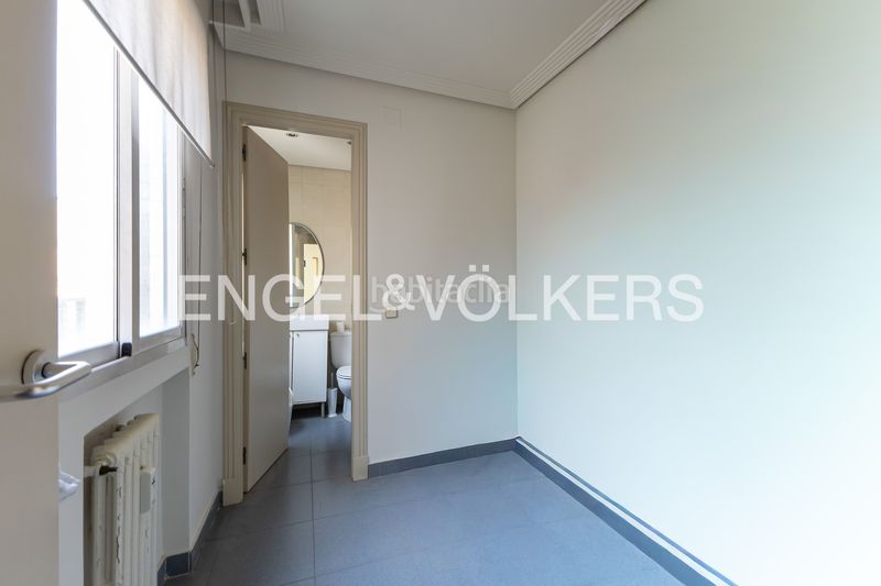 Foto d8958d02-8258-4580-8695-624ecdb74c72. Pis amb calefacció piscina a Nueva España Madrid