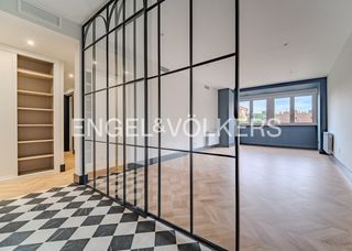 Miete Etagenwohnung in Aravaca. Piso recién reformado, a estrenar