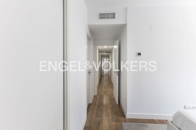 Foto be225809-8339-40f4-9b57-cf6b283c44b8. Pis amb calefacció aparcament piscina a Sanchinarro Madrid