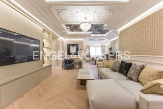 Flat  Calle de guzmán el bueno. Maravillosa vivienda reformada de lujo en vallehermoso