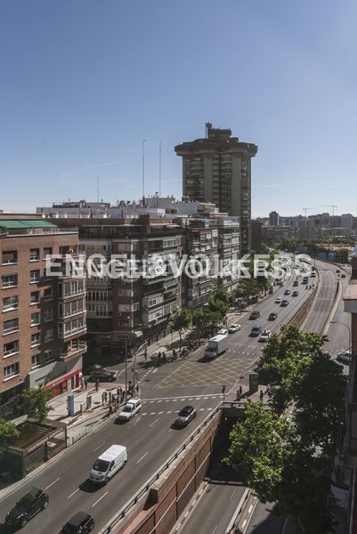 Foto ebbde1ed-5846-4337-a6f2-85e818fe45dc. Pis amb calefacció aparcament a Prosperidad Madrid