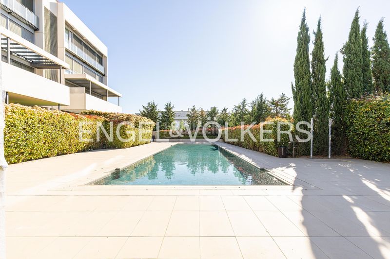 Foto a08bd1b0-d28e-44d7-a9ad-c09b7862920c. Àtic amb calefacció aparcament piscina a La Florida - El Plantío Madrid