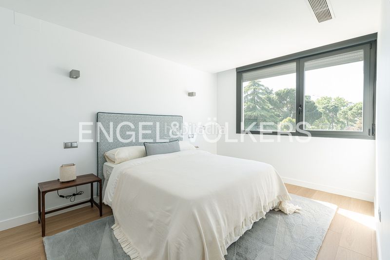 Foto 5057754a-ee6b-4cee-81a5-a43be0c93698. Casa amb calefacció piscina a La Florida - El Plantío Madrid