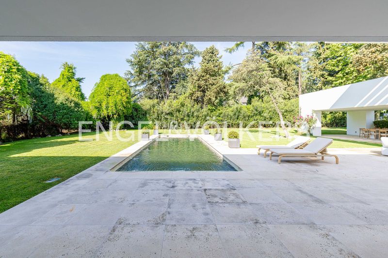 Foto c3fdf99c-c14c-4b39-bd52-6e39aeba3650. Casa amb calefacció piscina a La Florida - El Plantío Madrid