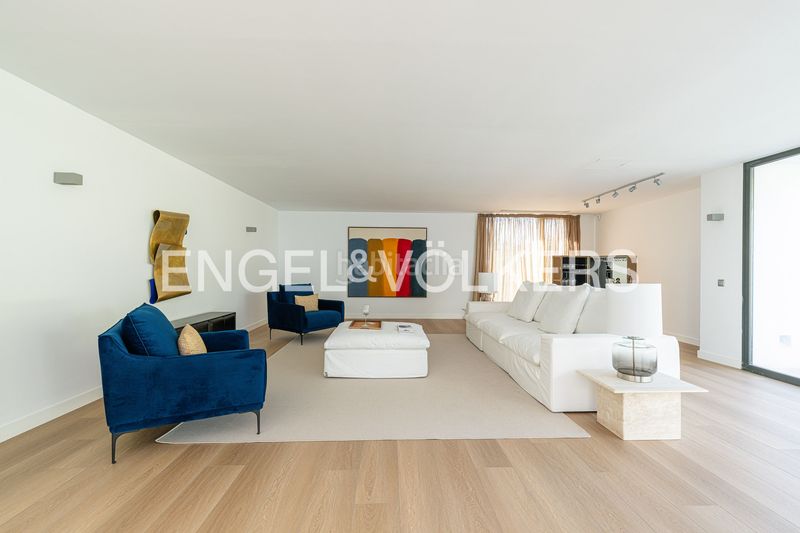 Foto c8e23456-9274-4364-8780-aa1fa2224404. Casa amb calefacció piscina a La Florida - El Plantío Madrid