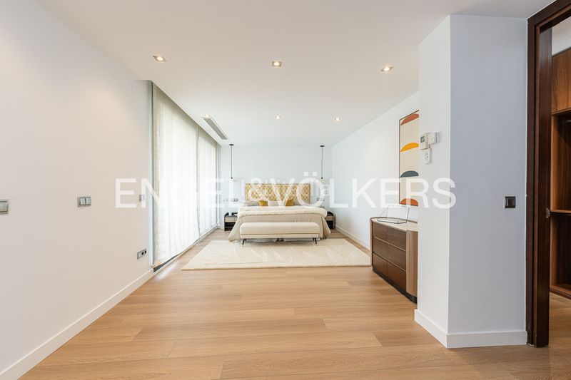 Foto f9803536-95ae-44ae-bc11-7d94293cfba8. Casa amb calefacció piscina a La Florida - El Plantío Madrid