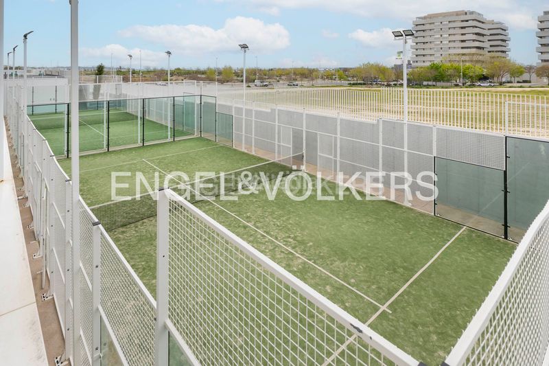 Foto 7676123f-fc83-4198-b00a-28fb9864aa9f. Àtic amb calefacció aparcament piscina a Valdebebas - Valdefuentes Madrid