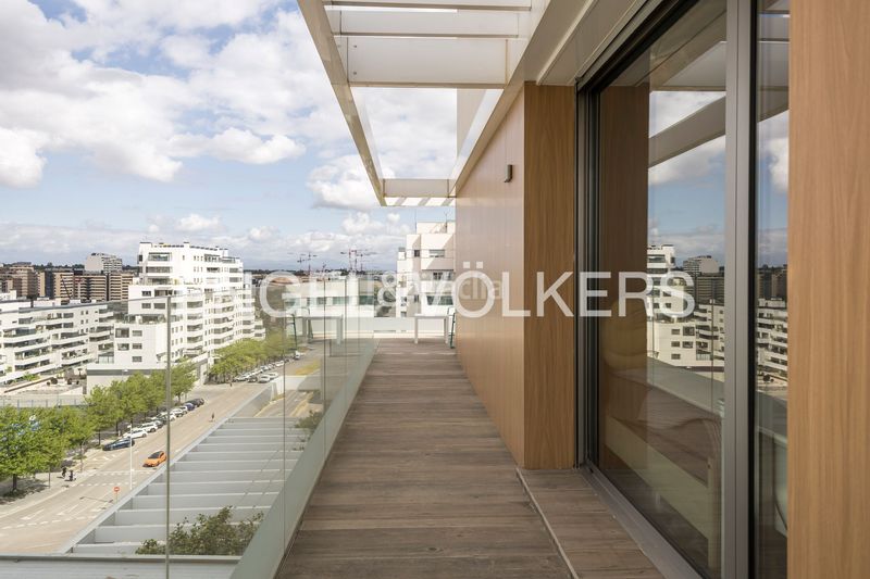 Foto e32b36af-093b-4e86-9134-a3d0b7a8c68a. Àtic amb calefacció aparcament piscina a Valdebebas - Valdefuentes Madrid