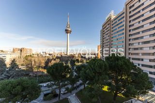 Location Appartement  Calle de juan esplandiú. Ujo moderno en madrid apartamento exclusivo con piscina privada