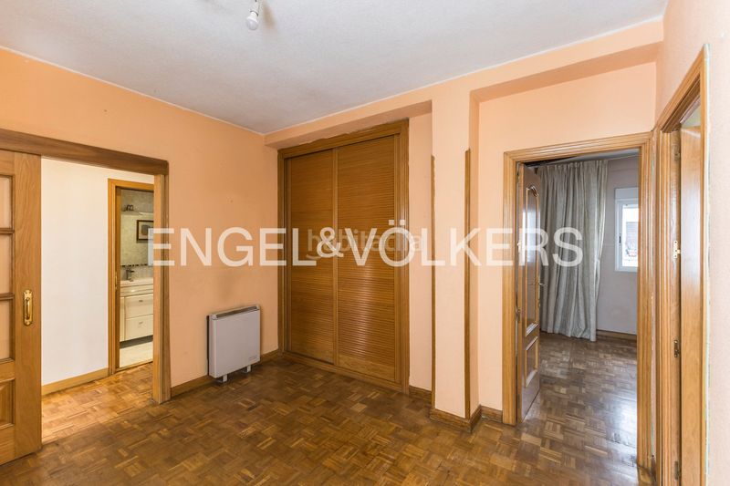 Foto 44e346b8-ff8c-48a9-84b6-569867f8d7a0. Pis amb calefacció aparcament a Prosperidad Madrid