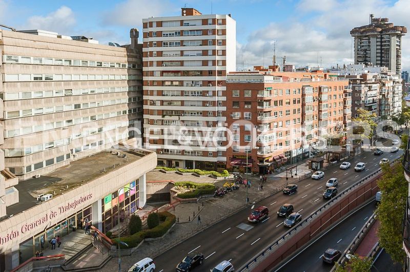 Foto 8a700fff-774d-4ad2-a9a5-a82c5c46b012. Pis amb calefacció aparcament a Prosperidad Madrid