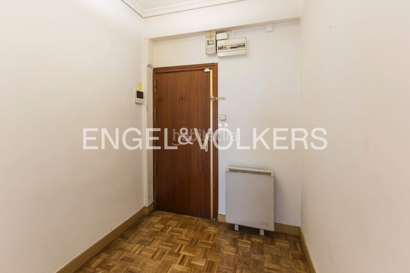 Foto c98f3ab9-4558-4653-8b0b-c559a9e6cc7b. Pis amb calefacció aparcament a Prosperidad Madrid