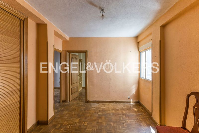 Foto e1383cff-2f88-4950-b004-512a6a7da7bd. Pis amb calefacció aparcament a Prosperidad Madrid