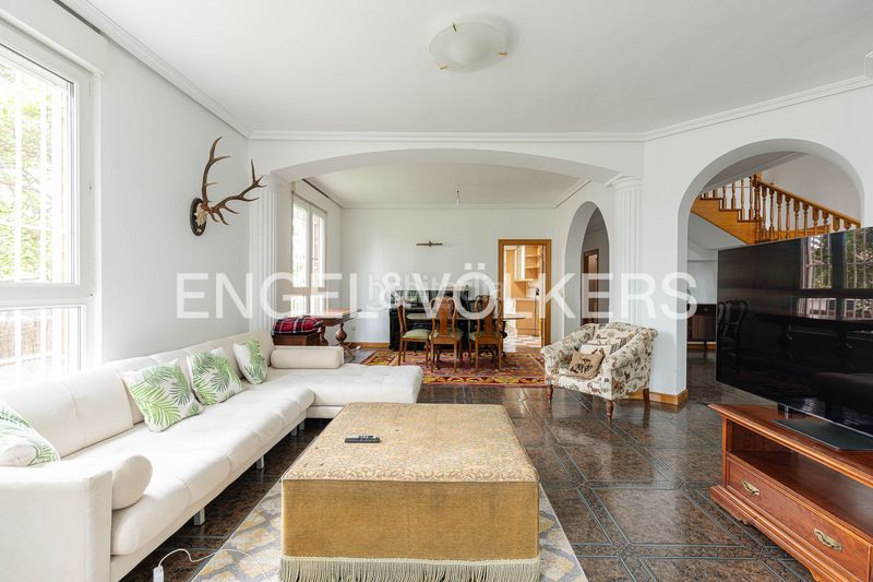 Foto 05c02171-82a1-401a-bbd8-6fe58611f151. Casa amb calefacció a Aravaca Madrid