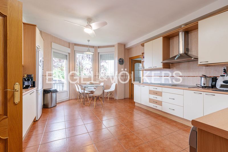 Foto 06db65e5-6479-4324-af05-aa2dc72860f4. Casa amb calefacció a Aravaca Madrid