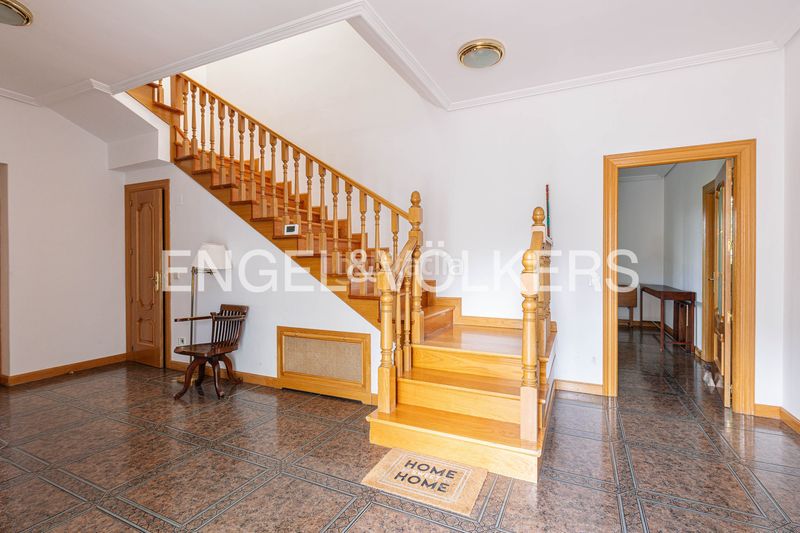 Foto 3d8ae0e5-5376-4e03-9a98-97db1ef035f4. Casa amb calefacció a Aravaca Madrid