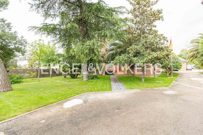 Foto c4d09be1-9231-4f88-9eec-8ec8bb30d3d7. Casa amb calefacció a Aravaca Madrid