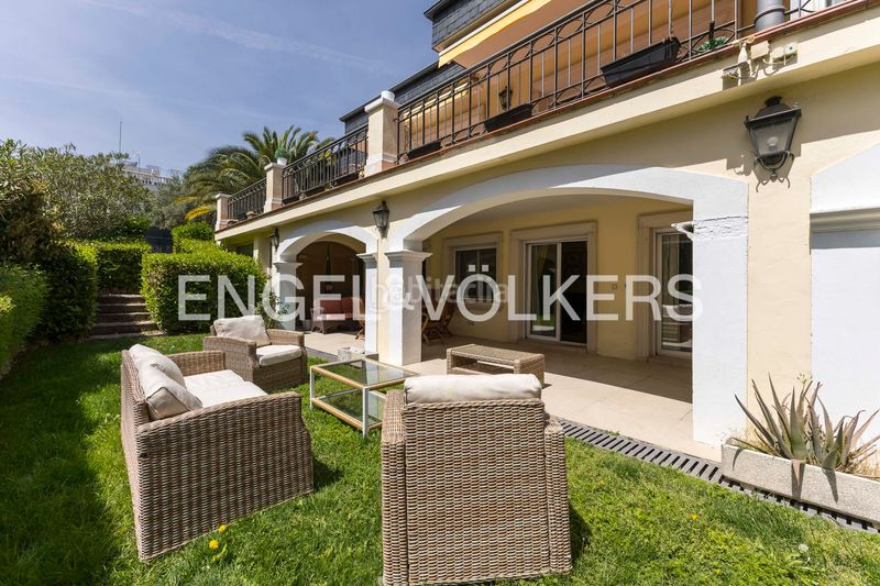 Foto 4155042e-9bec-414c-8d50-cad7f0d08a8f. Casa amb calefacció aparcament piscina a urbanización La Moraleja La Moraleja