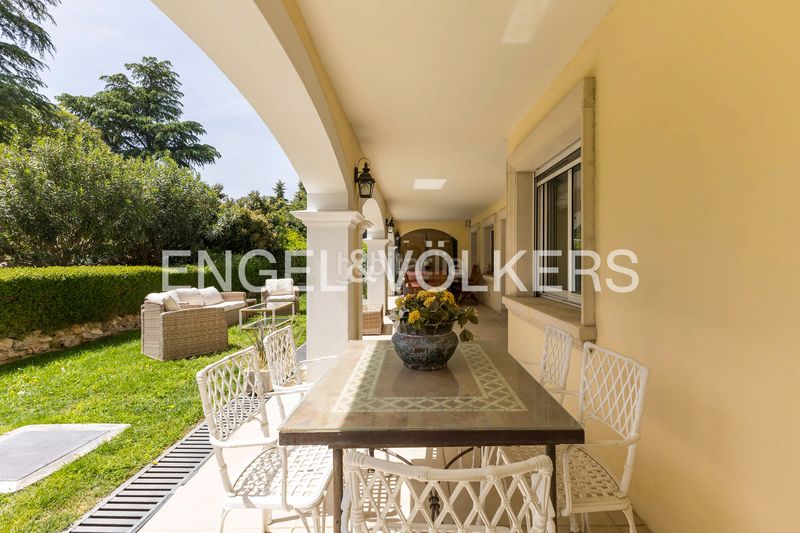 Foto ab9ab5d4-a584-485d-8e39-4832dd9bf8ab. Casa amb calefacció aparcament piscina a urbanización La Moraleja La Moraleja