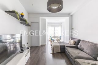 Location Appartement  Calle de francisco silvela. Espectacular vivienda amueblada de 4 habitaciones en salamancafr
