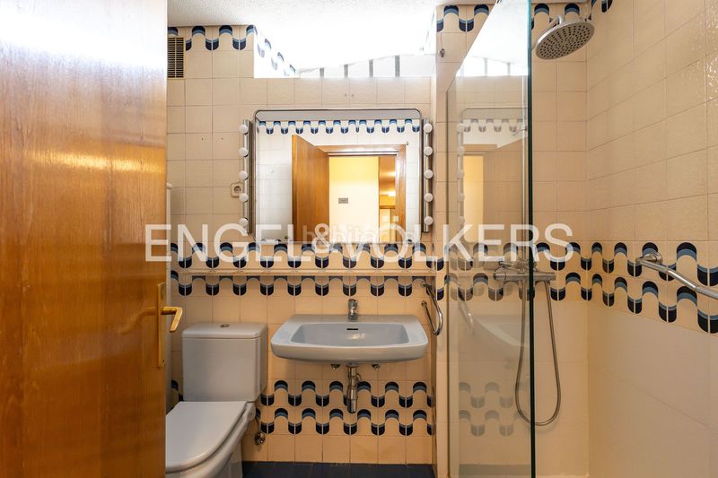 Foto 1ef0c6bd-e082-4565-af99-713362c51c73. Pis amb calefacció aparcament piscina a Almagro Madrid