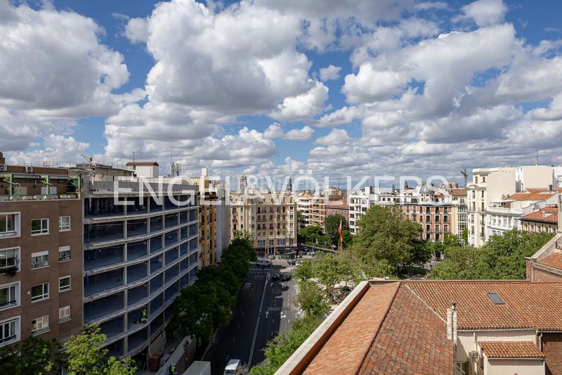 Foto db770557-73c4-44a7-9555-5c3ace29d7ae. Pis amb calefacció aparcament piscina a Almagro Madrid
