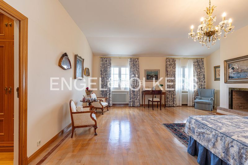 Foto b0ef6dfb-c914-49be-b071-e07540a87527. Casa amb calefacció piscina a El Monte Torrelodones