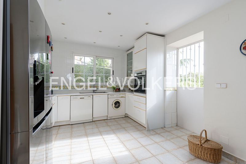 Foto c9faaad7-c8ce-4fae-8ab9-0d0cccf6c190. Casa amb calefacció piscina a El Monte Torrelodones