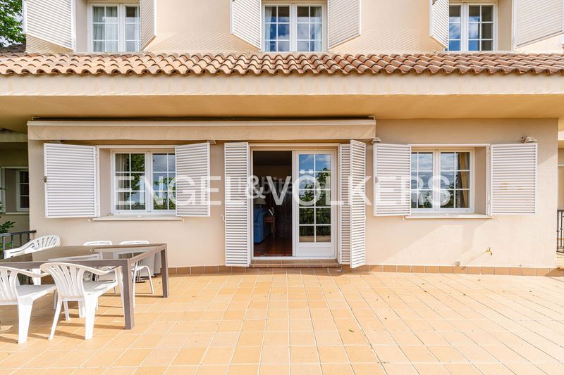 Foto e44643b2-f49b-4296-85cb-5c844d0de3e2. Casa amb calefacció piscina a El Monte Torrelodones