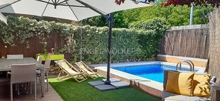 Location Maison jumelée à Aravaca. Chalet amueblado y con piscina
