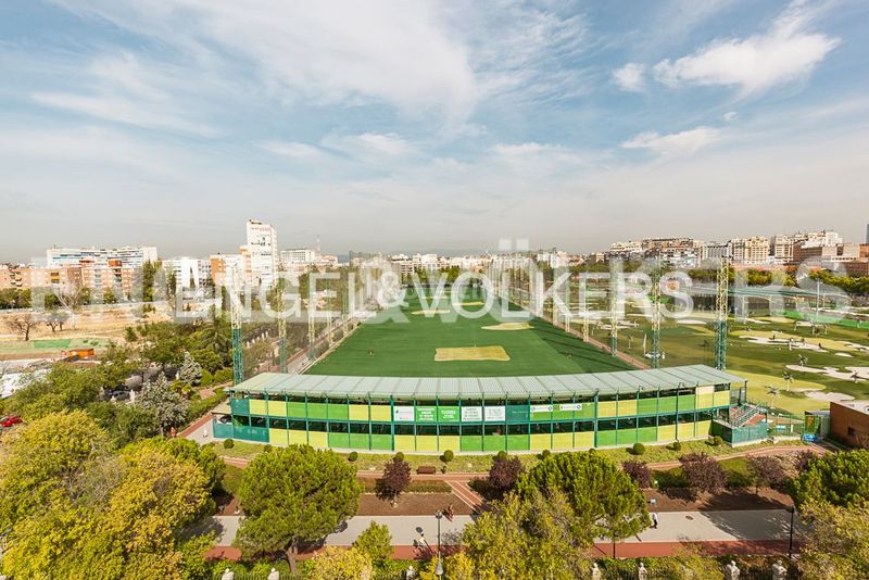 Foto e3d8468f-4fb4-4715-934a-a7c95f5cf74b. Pis amb calefacció aparcament piscina a Vallehermoso Madrid