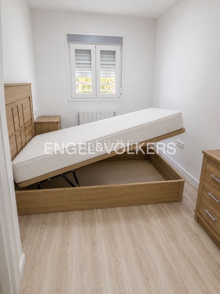 Foto 8bfe67ea-3497-4761-936b-896c918e6a27. Apartament amb calefacció a Pinar del Rey Madrid