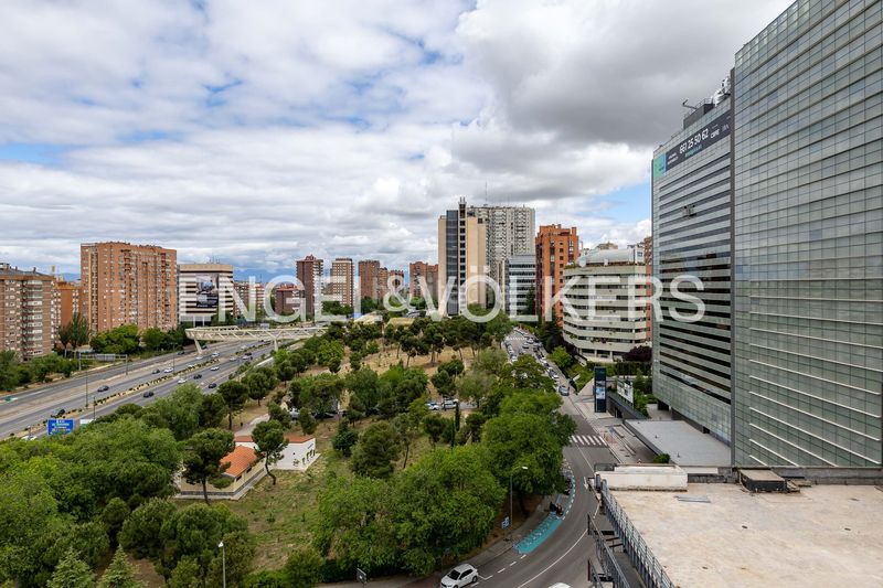 Foto 43a8844b-e0bb-4f60-9159-cf0bcfbc570c. Pis amb calefacció aparcament piscina a Costillares Madrid