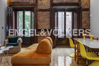 Location Appartement  Huertas. Piso exterior de dos dormitorio con balcones y vistas despejadas