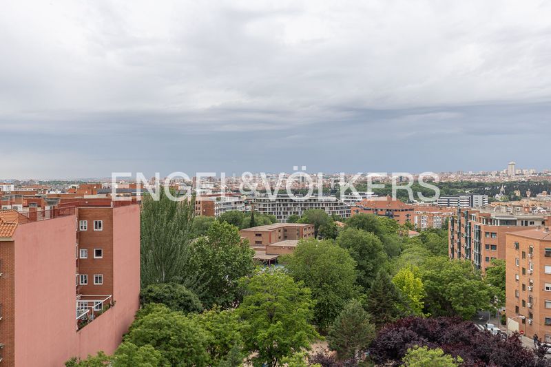 Foto f1ed4273-b723-4092-9c58-88fc11556030. Pis amb calefacció aparcament a Palacio Madrid