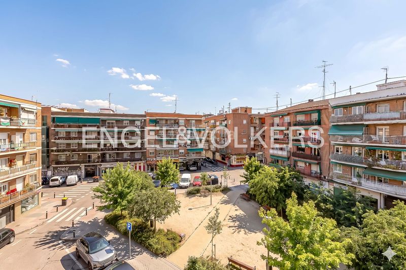 Foto 3d2c2952-1a5b-40aa-a84d-fa981fa3eb5b. Dúplex amb calefacció a Pueblo Nuevo Madrid