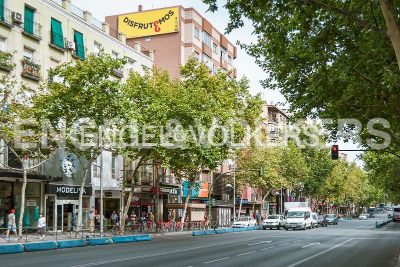 Foto 037219d3-0991-457e-b87c-fc3d4bd17142. Àtic amb calefacció aparcament a Bellas Vistas Madrid
