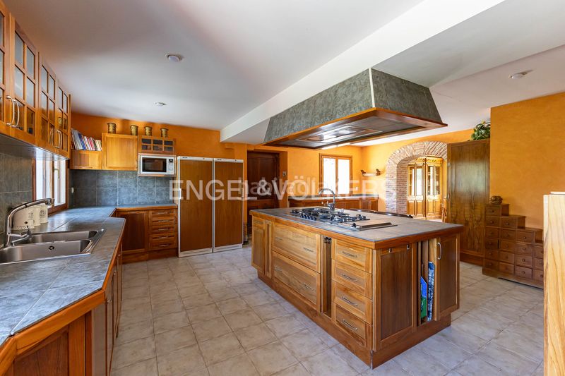Foto a79d62ba-06d5-4c9d-8915-fac1b0fe8d47. Casa amb calefacció aparcament a El Espinar Pueblo Espinar (El)