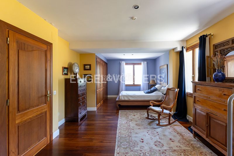 Foto c7695066-7656-4caa-aa71-5d77b1f76b1f. Casa amb calefacció aparcament a El Espinar Pueblo Espinar (El)