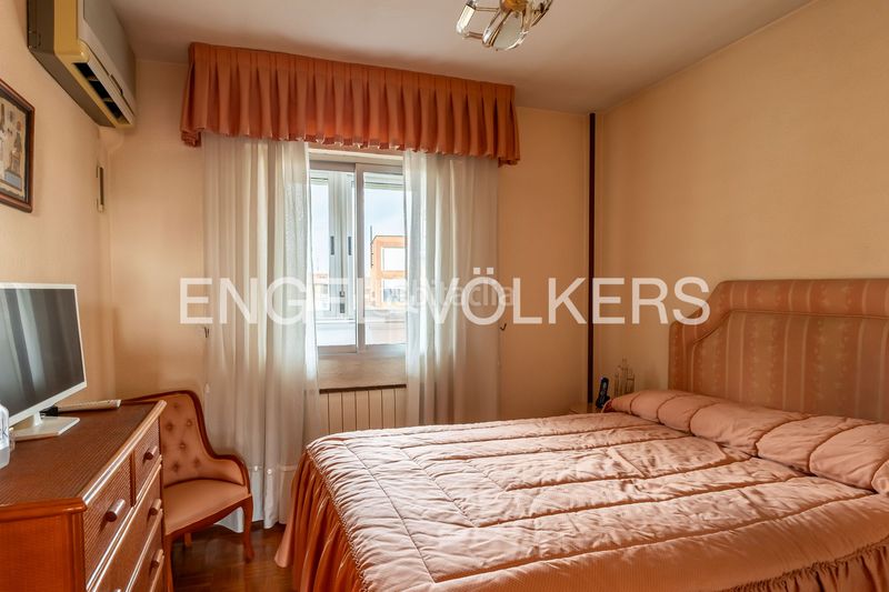 Foto ab153211-8e08-4310-bca8-62288f58d501. Pis amb calefacció a Pinar del Rey Madrid