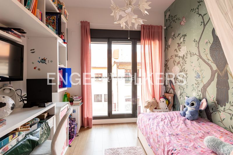 Foto a40b0ad7-d744-4814-bd12-3099fe170680. Dúplex amb calefacció aparcament piscina a Guindalera Madrid