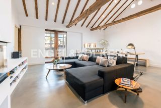 Rent Penthouse in Sol. Espectacular ático con terraza privada en pleno centro de madrid