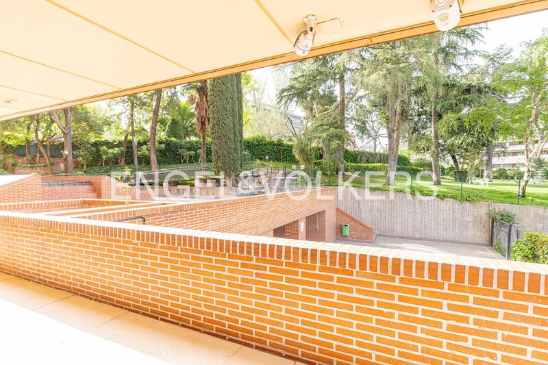 Foto 546f2a94-5e4e-427e-90bc-b4f18f8da0df. Pis amb calefacció aparcament piscina a Hispanoamérica-Bernabéu Madrid