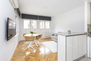 Flat in Calle de Pérez Cidón