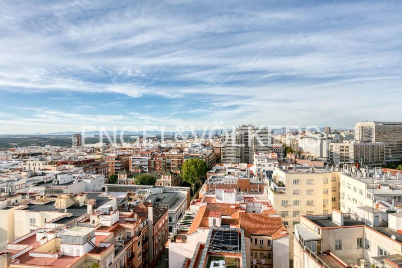 Foto 0ab34e0d-bc09-45e0-974c-a13507b496c2. Pis amb calefacció a Argüelles Madrid